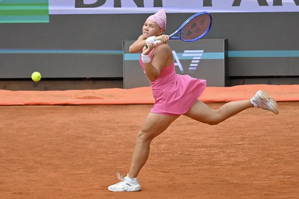 Nikola Bartunkova – Diana Shnaider Tips, Odds (15.06.2026)