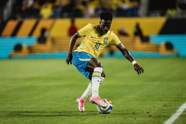 Vinicius made history. Ronaldinho’s record is broken